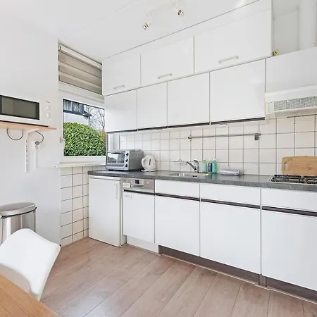 Holiday home Haringvliet: Coastal Retreat Near And Dunes Ouddorp